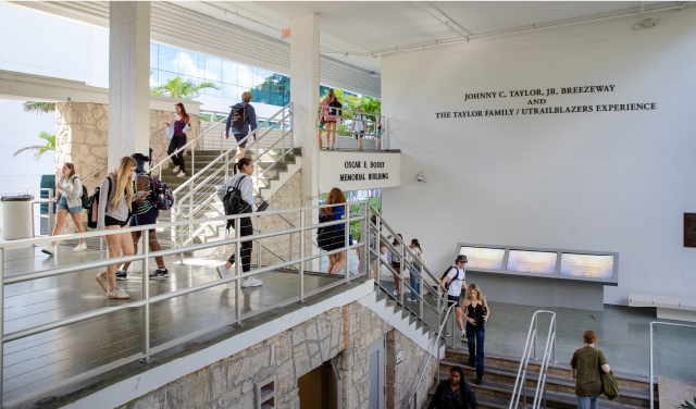 Dooley Breezeway during a class change period.